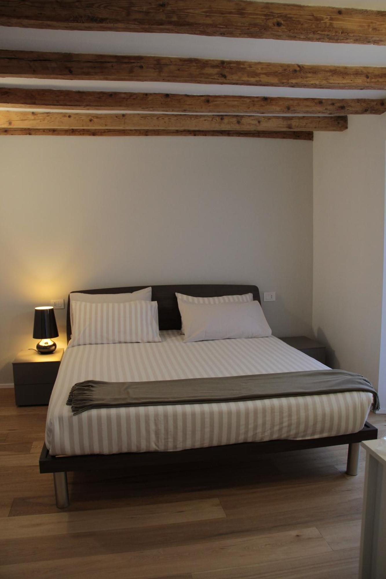 Casa Rosada Apartment Комо Екстериор снимка